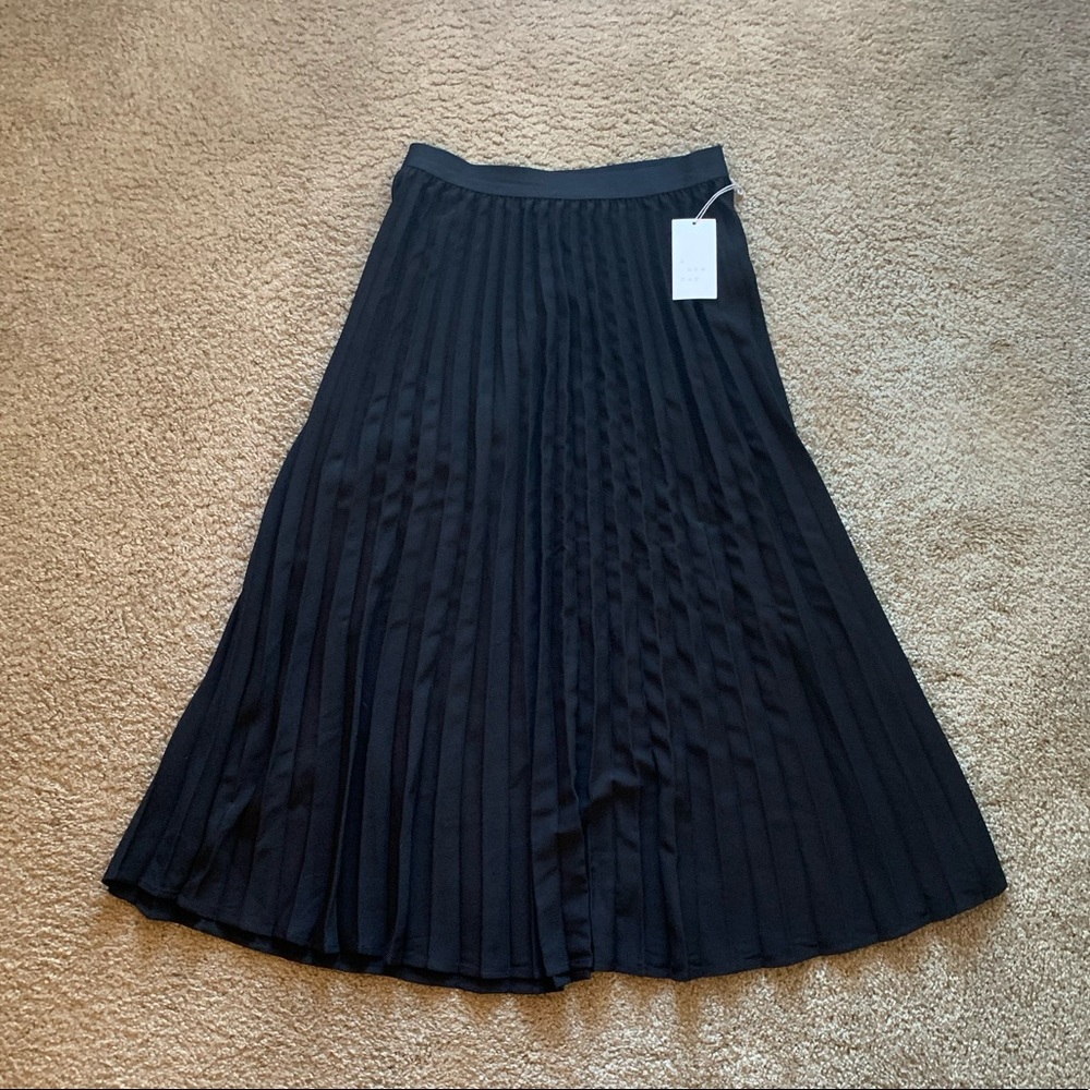 Black Skirt